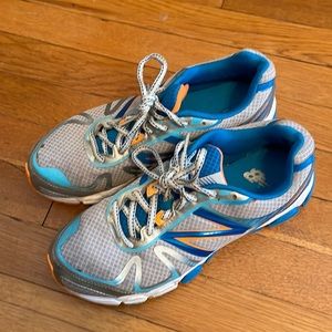 Like new New Balance sneakers